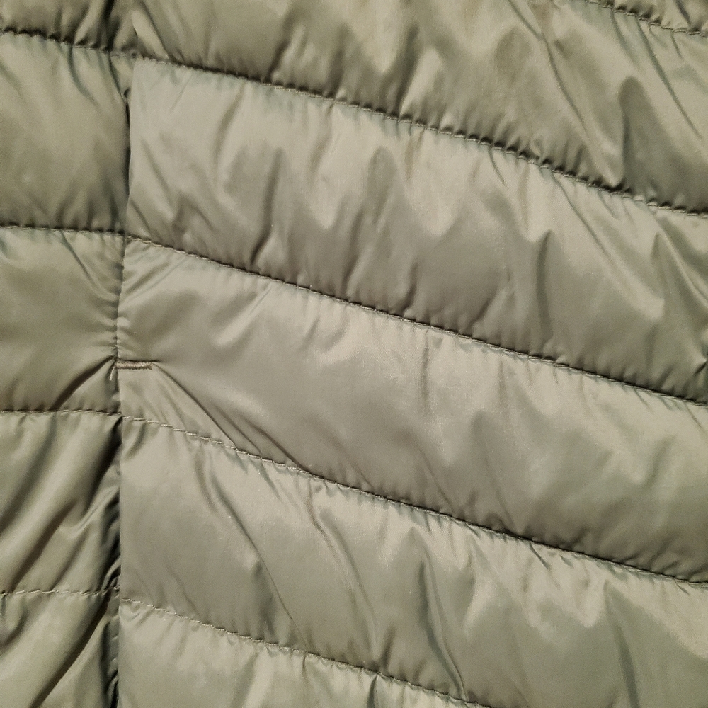 Old Navy Green Quilted Puffer Vest, XL - Picture 2 of 6